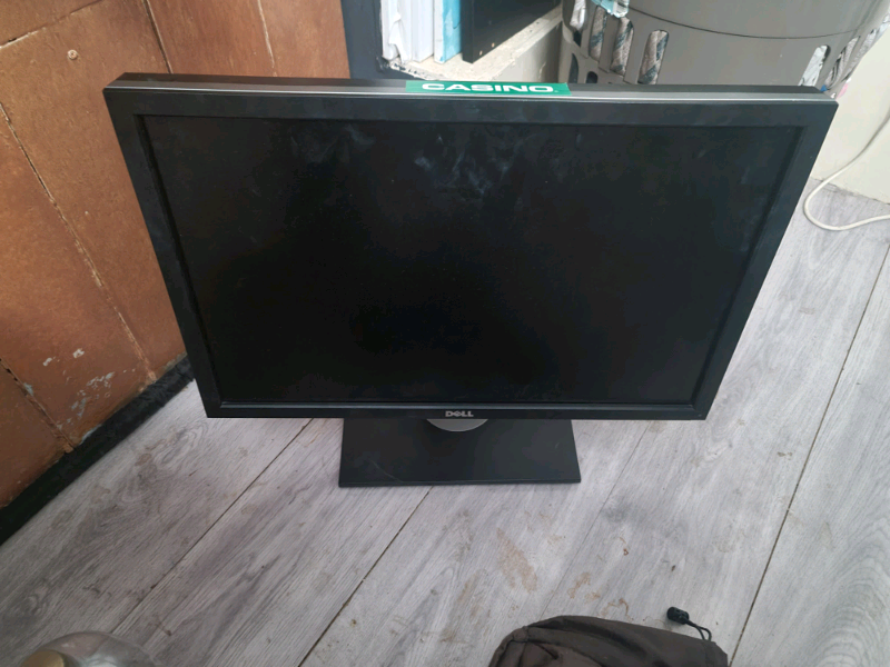 26 Inc dell monitor | in Erith, London 